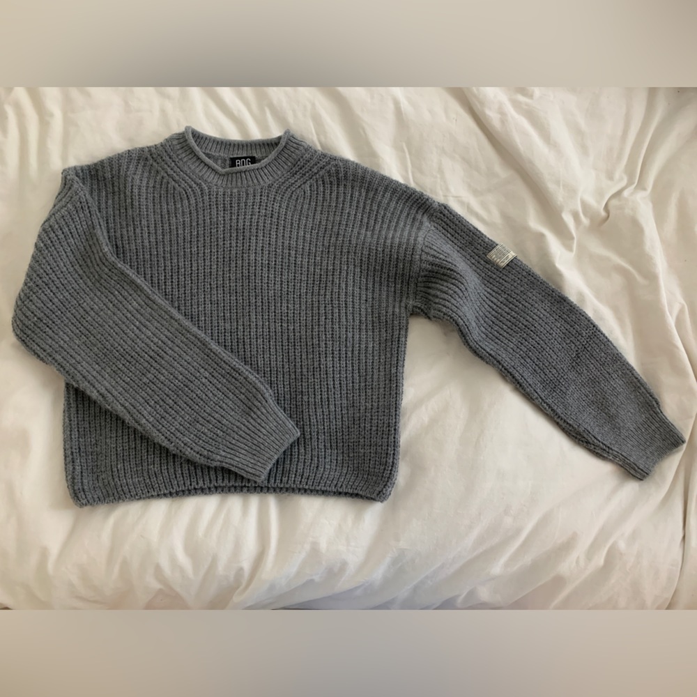 Gray knit urban outfitters sweater size small
